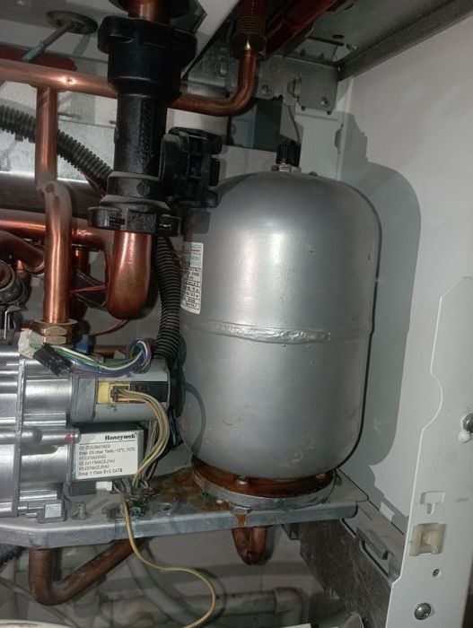 USTA BOLA SERVIS
Ремонт двух контуротопл