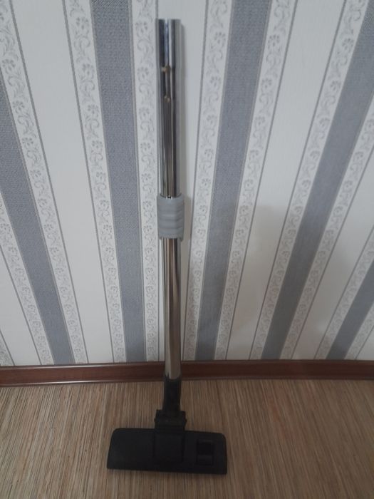 Продам щётки.стойки,шланг в сборе на пылесос.