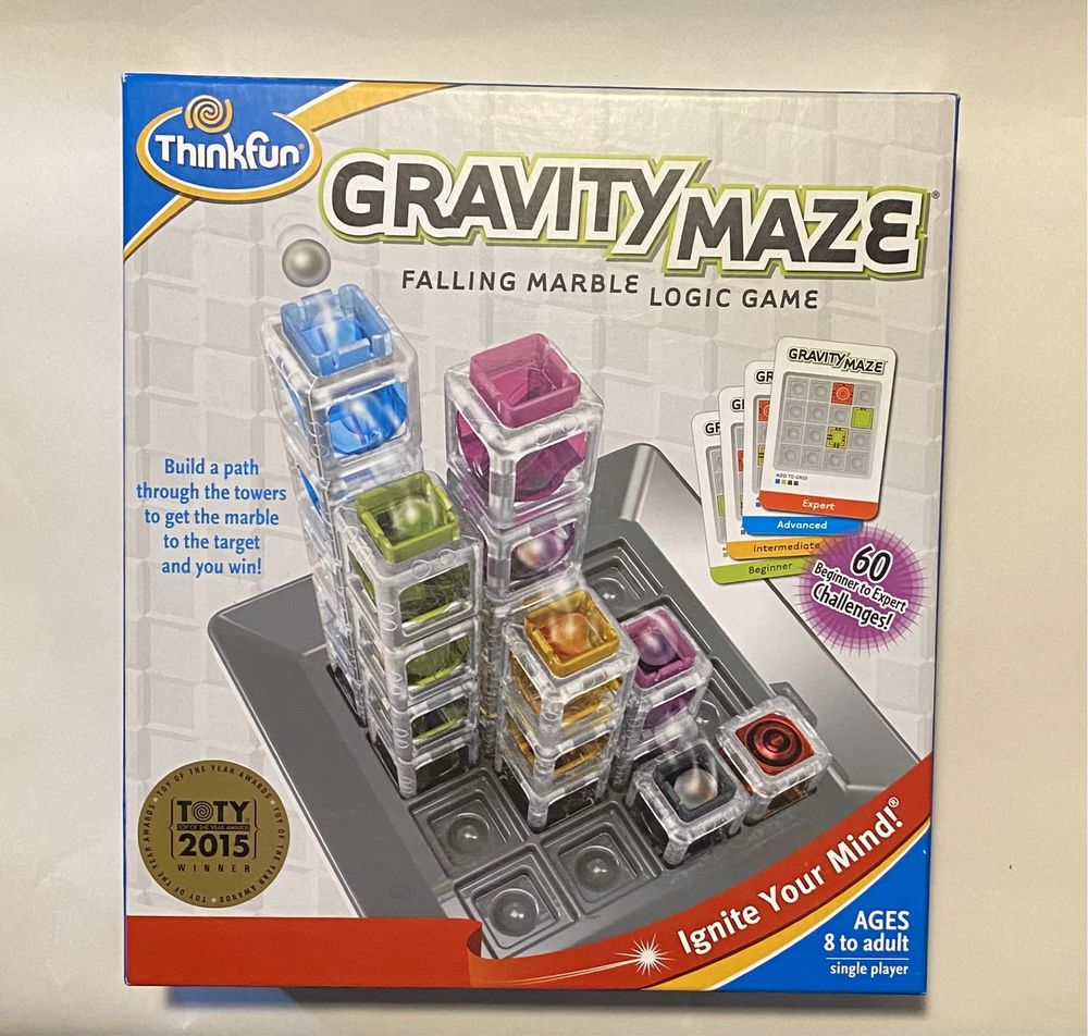 Vând joc Gravity Maze