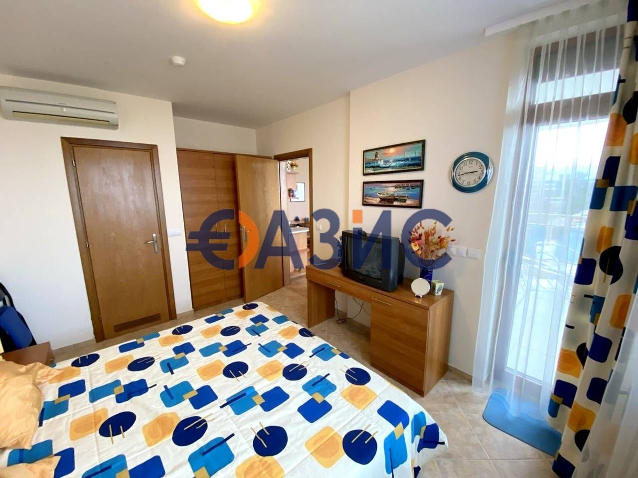 Продава се Двустаен апартамент в к.к. Слънчев бряг - 65 кв.м за 1537 €/кв.м - Снимка #12
