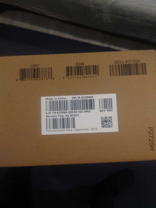 Продавам Монитор Dell P2725H