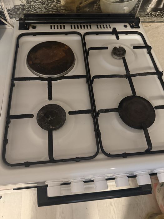 Газовая плита 4 көзді жағдайы жақсы