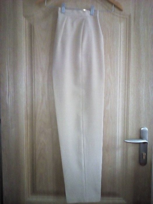 Рокля от жоржет с брюкселска дантела, костюми  от две и три части