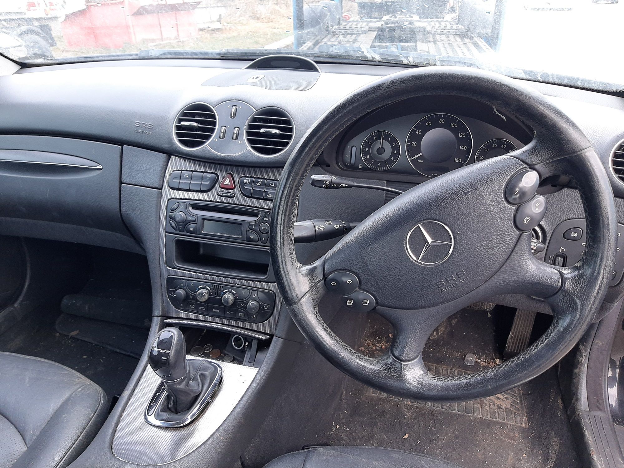 За части Mercedes CLK 270 CDI 2004 година автоматик