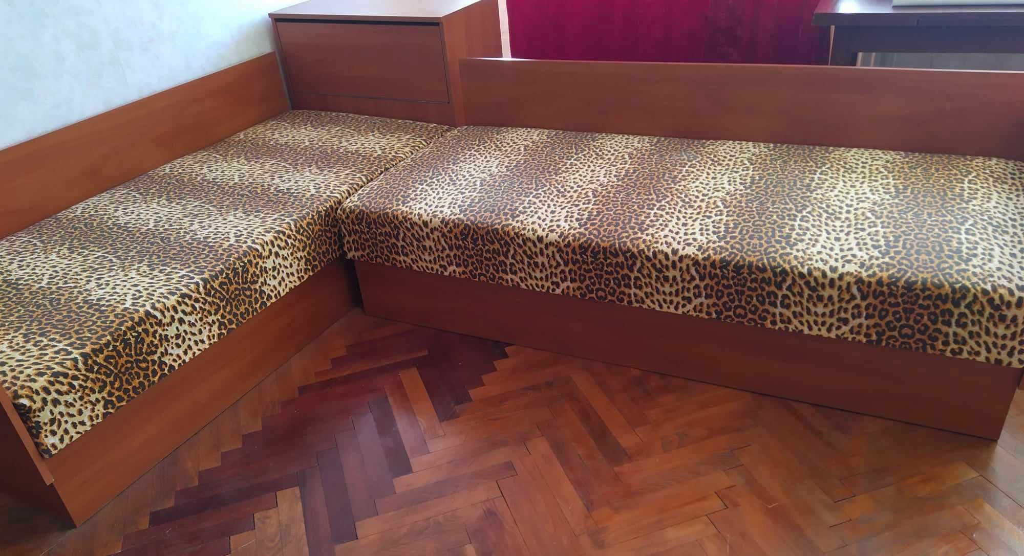 Продават се легла заедно с ракла