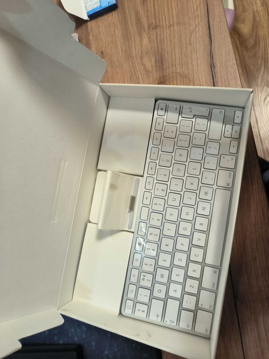 iPad Keyboard Dock