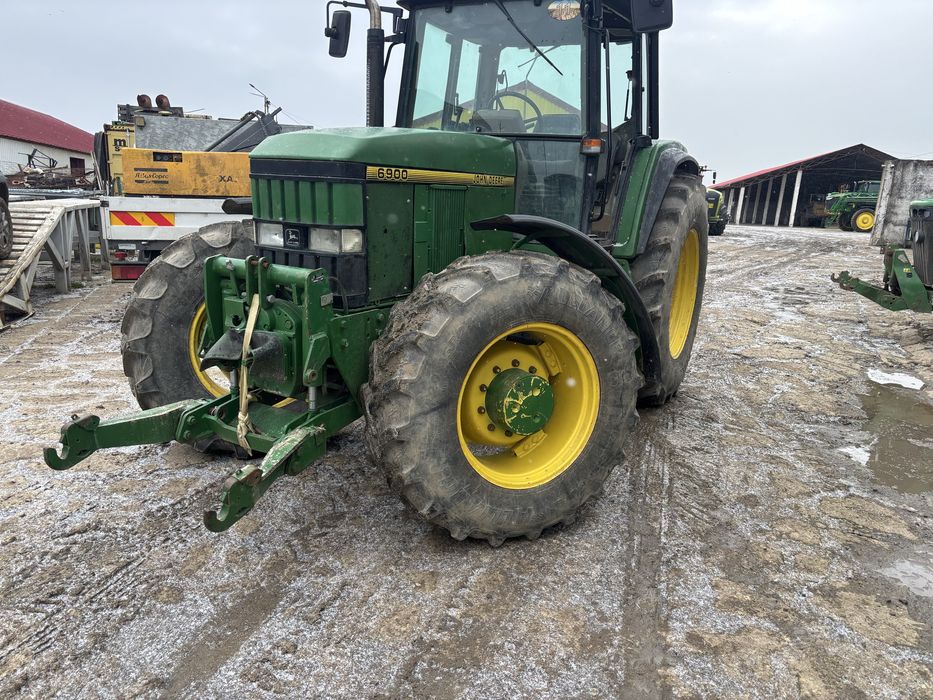 Tractor John Deere 6900