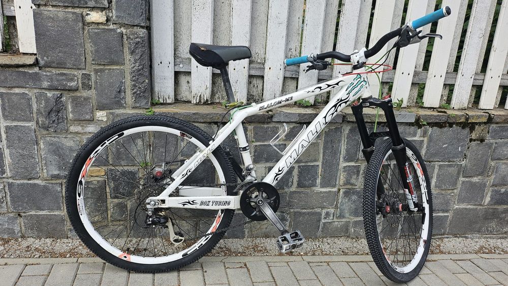 Vând bicicleta MALI SLALOM