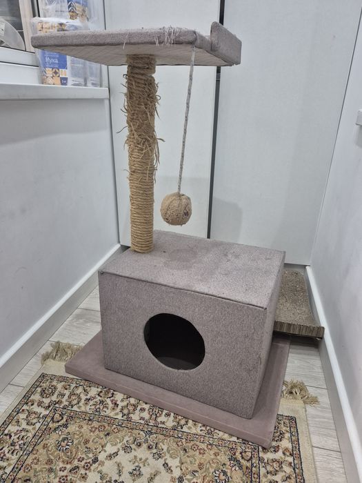 Продам кошачий домик бу