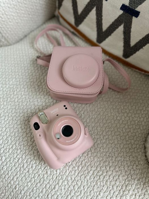 Instax mini 11 фотоапарат