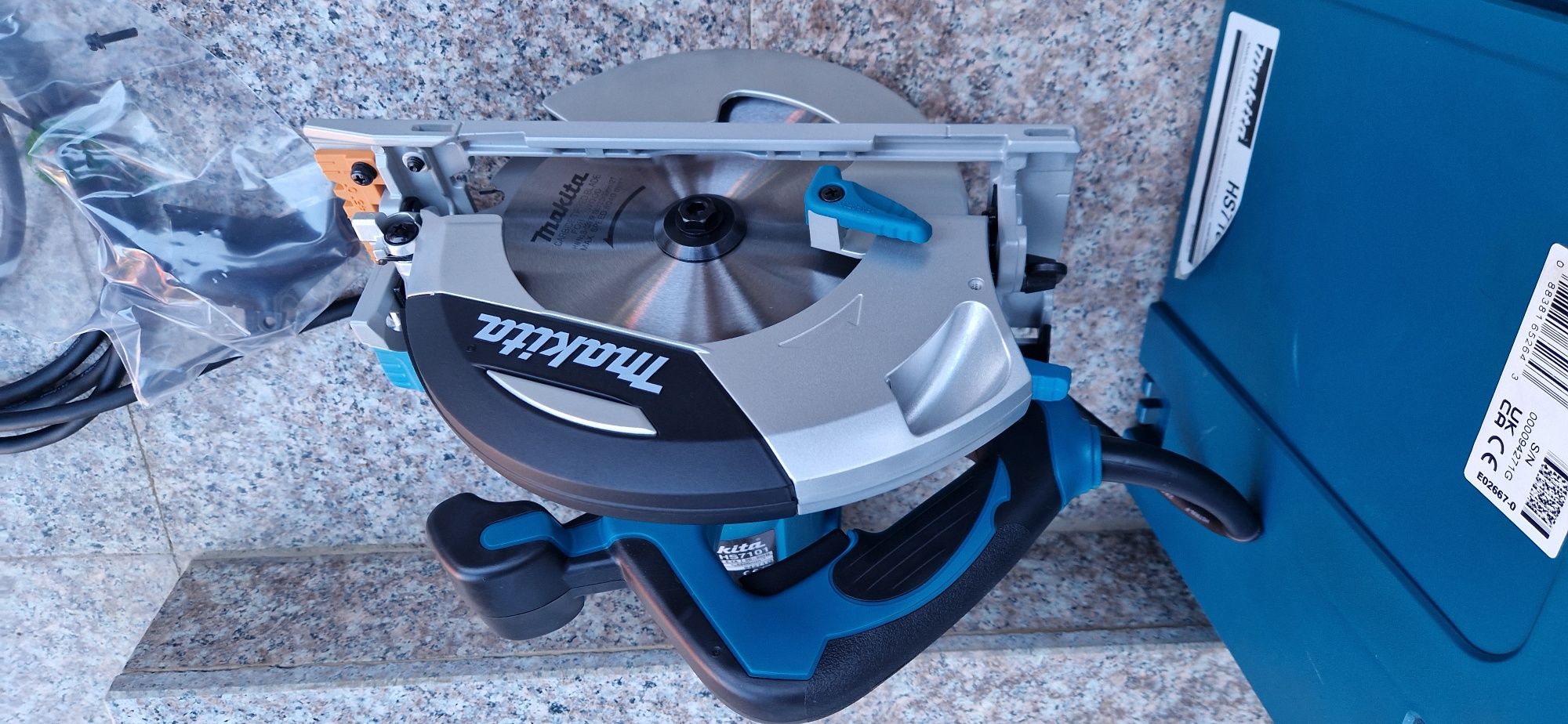 Makita circular de 1400 W