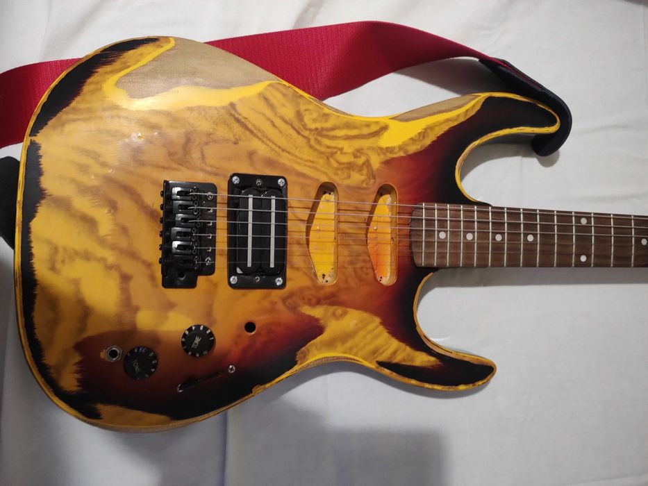 Chitara electrica Stagg 90s Custo.made