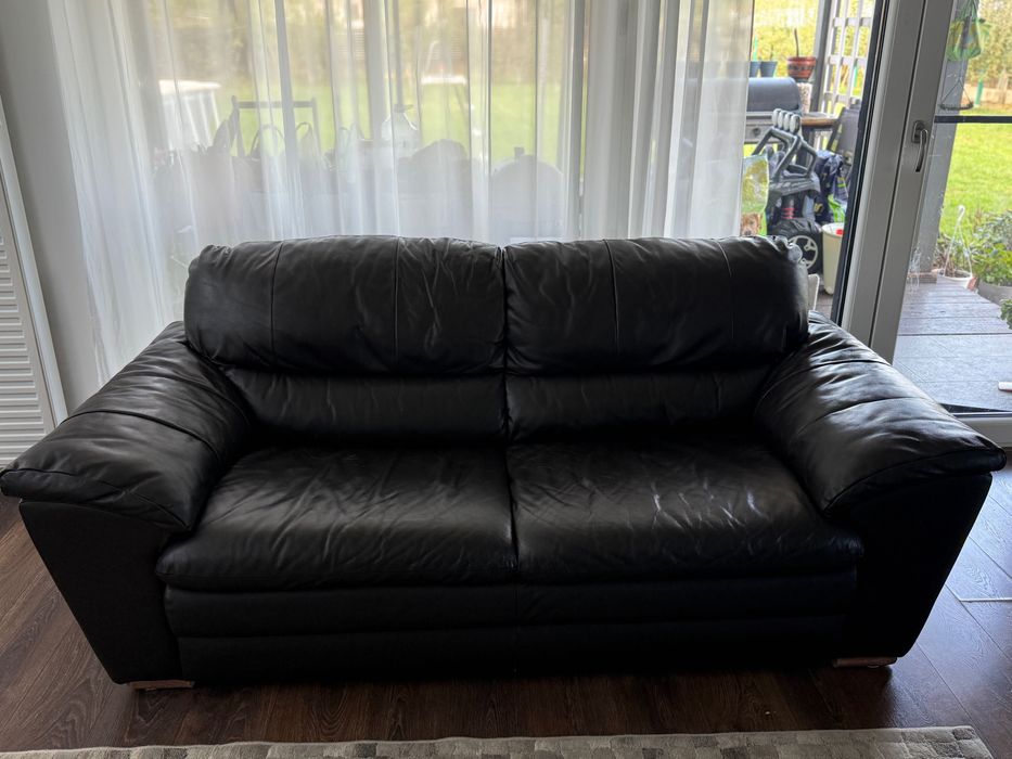 Canapea din piele naturală