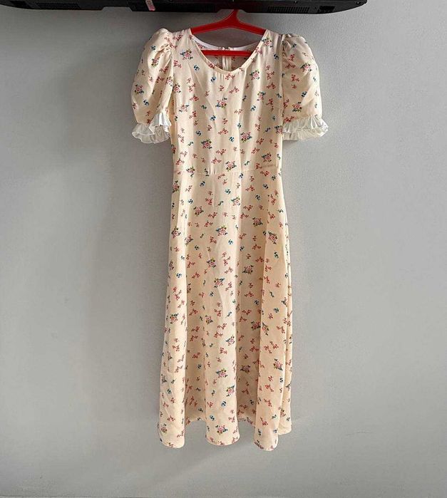 Платье размера S