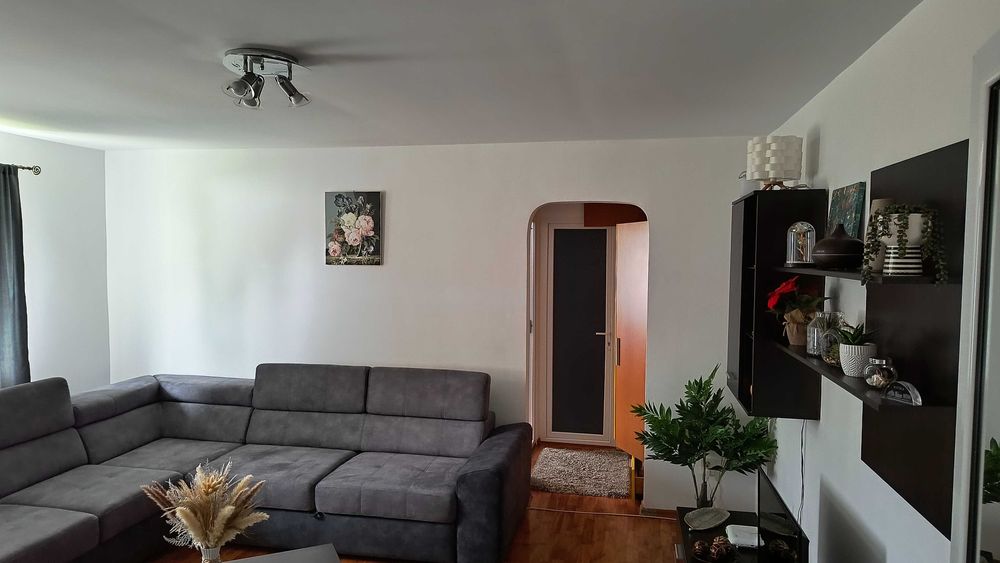 De vânzare apartament 2 camere zona centrala