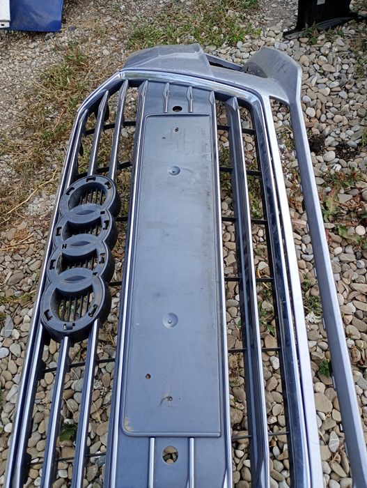 Bara fata stop stopuri Audi A4 B9 dupa 2015