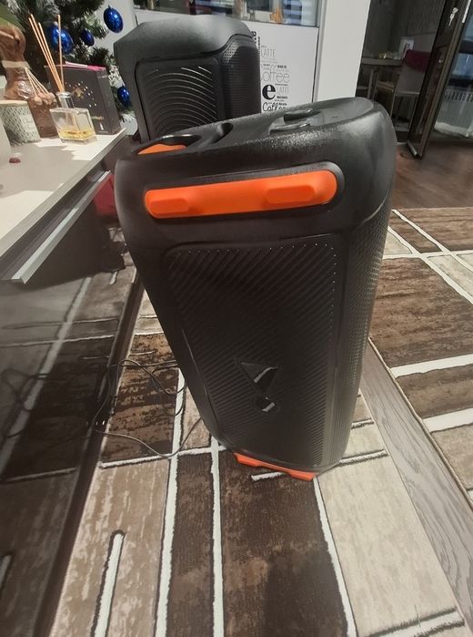 De vânzare boxa JBL in stare foarte bună