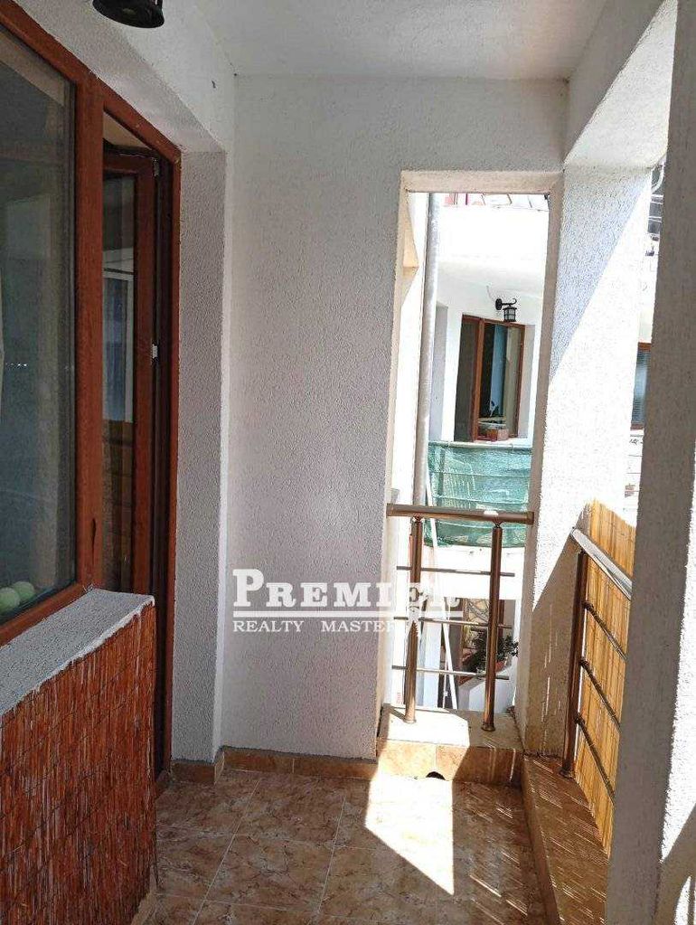 Продава се Тристаен апартамент в к.к. Слънчев бряг - 60 кв.м за 1067 €/кв.м - Снимка #2