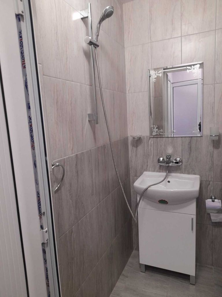Дава се под наем Едностаен апартамент в Поморие - 30 кв.м за 175 € - Снимка #3