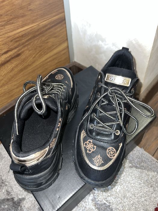 Обувки Guess 38-ми номер