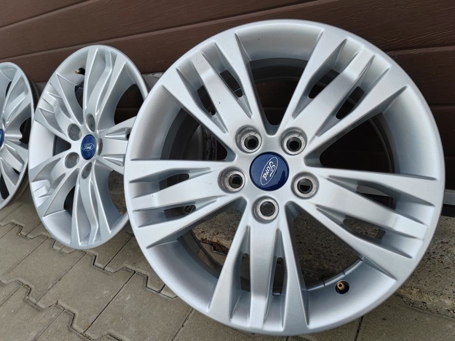 Jante R16 5x108 Ford Focus 2 3 4 MONDEO C-MAX S-MAX Galaxy 

Jantele a