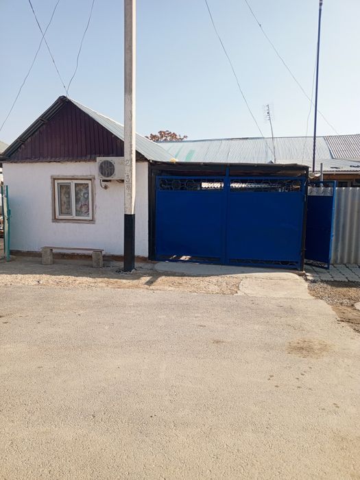 Уй сатылады  4 комната и времянка