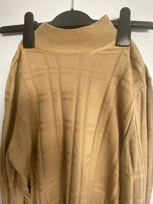 Maleta/Pulover cu gât mic/semi, bej, brand C&A, mărime S/36