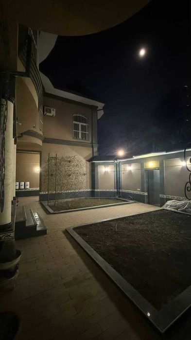 Sotiladi Дом Яккасарай РакатБоши махаля Богсарай 3.3 сотки Фасад 20*18