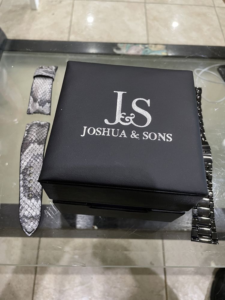 Часовник Joshua & Sons