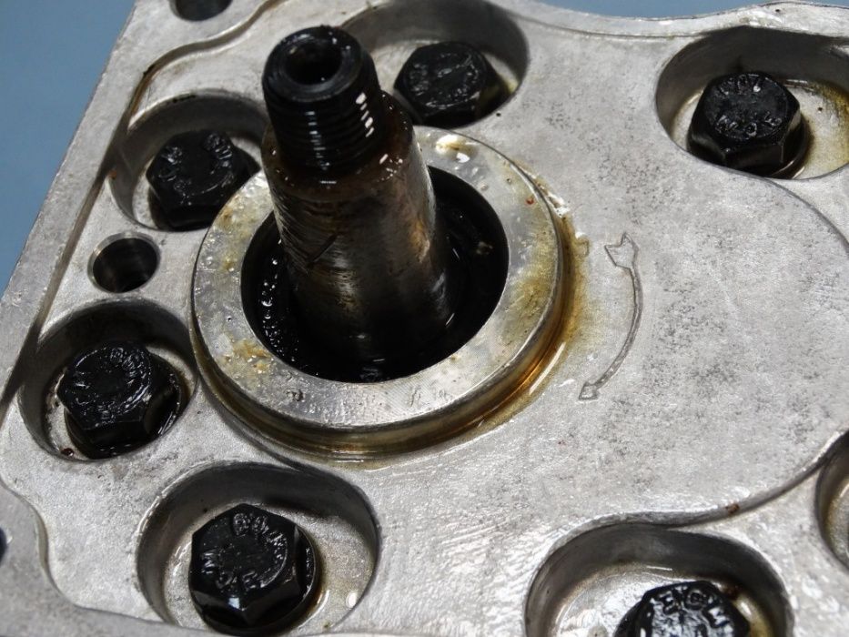 Хидравлична помпа C43X