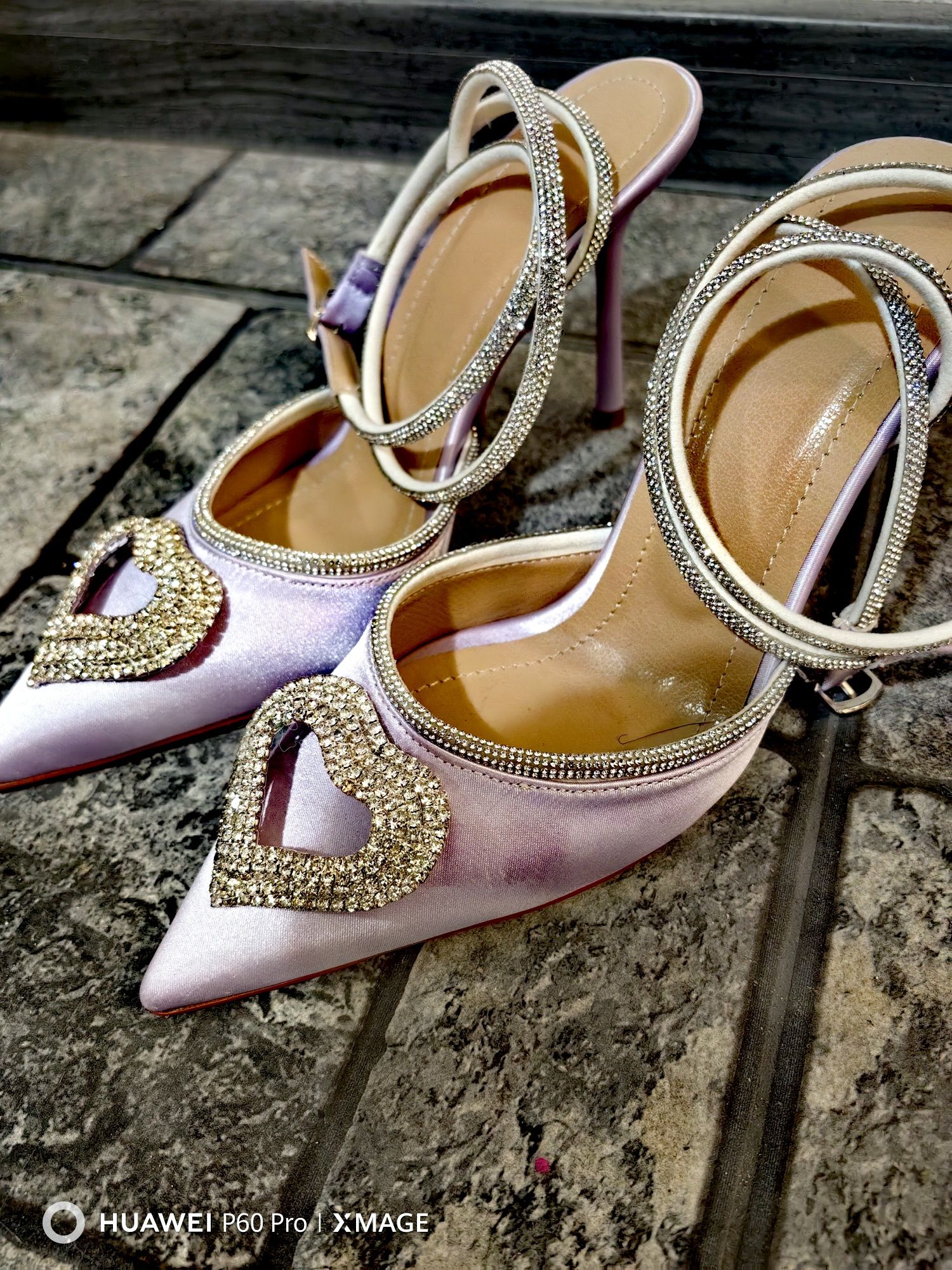 Обувки на ток светло лилаво