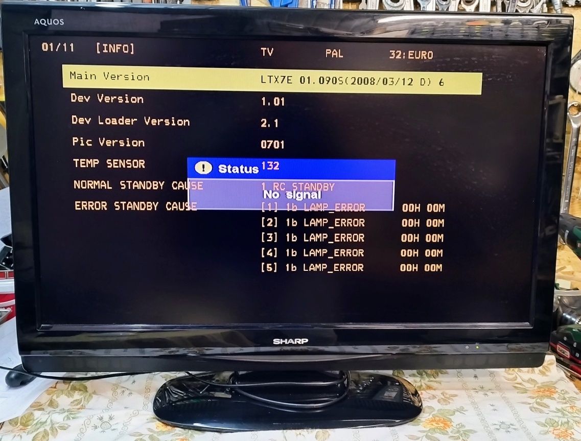 Цифров LCD телевизор DVB-T SHARP LC-32D44Е-BK (за части)