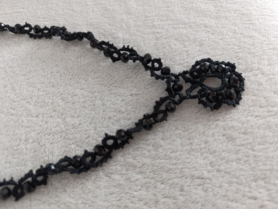 Colier lucrat manual