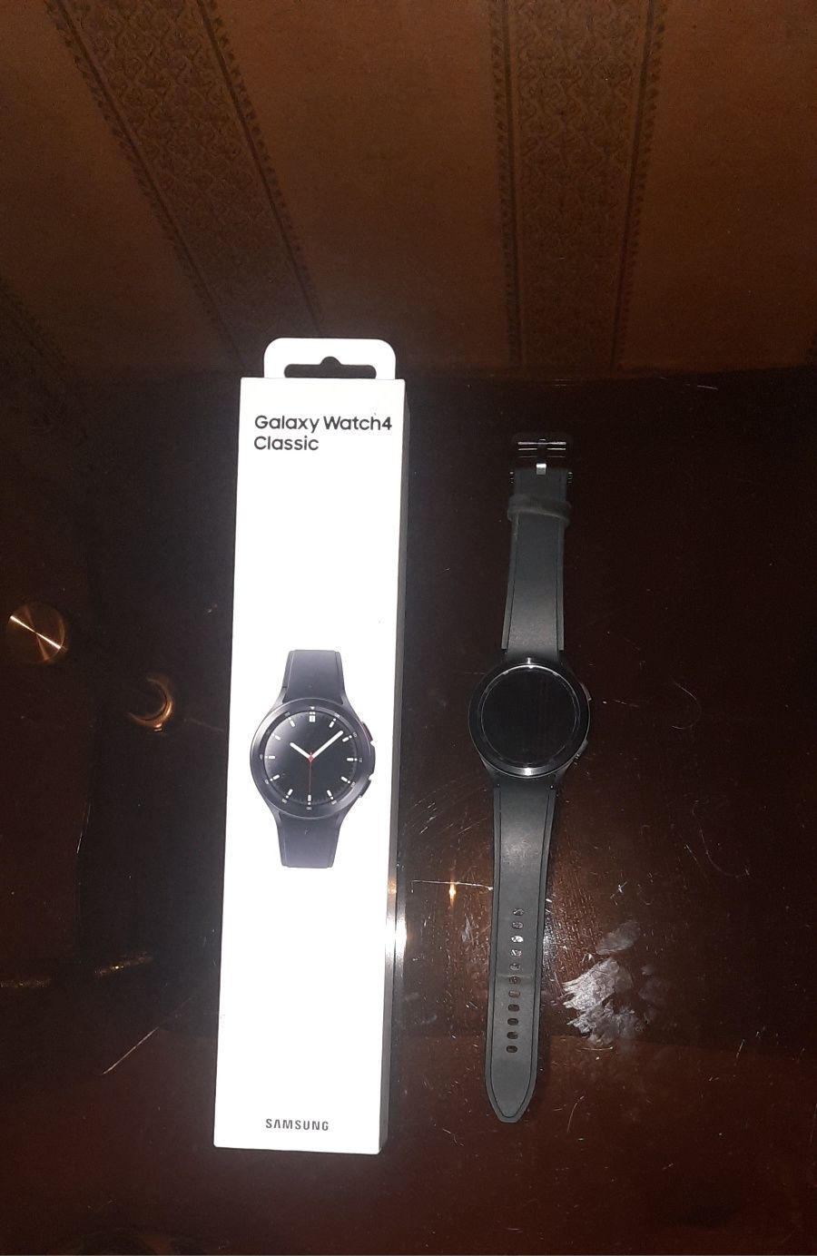 продам смарт часы Galaxy Watch 4
