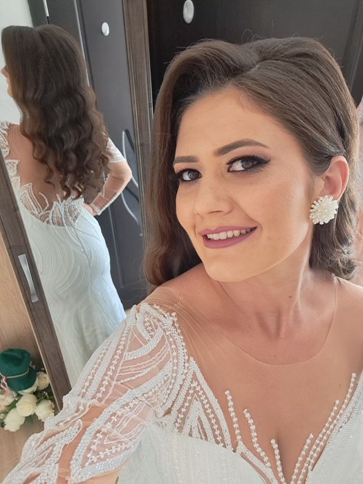 Vând rochie de mireasă