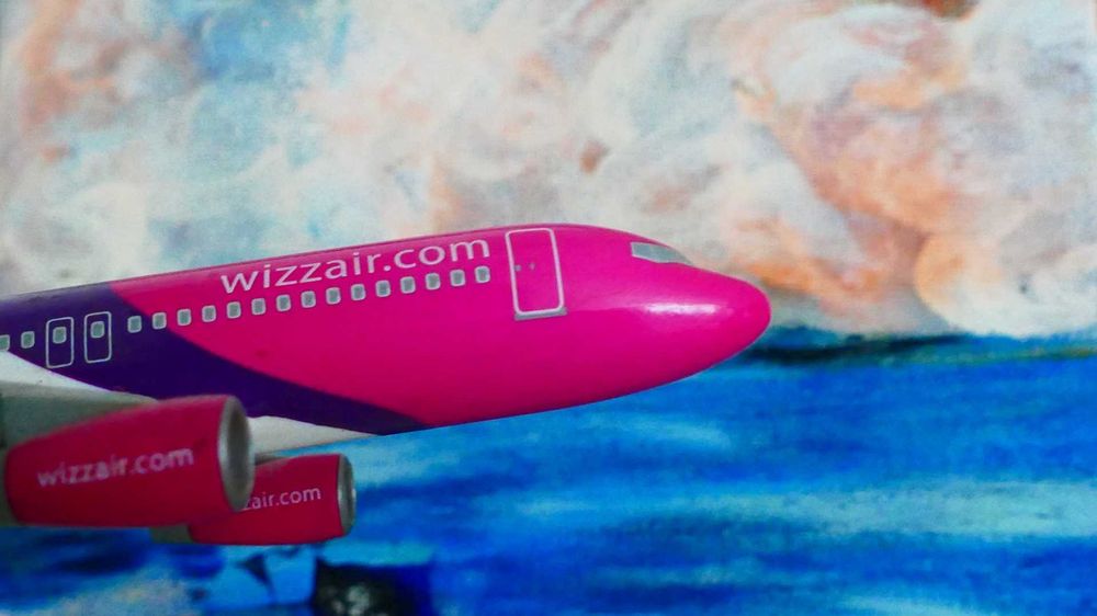 Unicat Absolut: Avion Wizz Air macheta A320