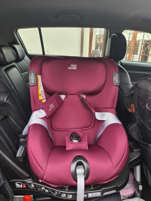 Scaun auto+ baza ISOFIX Britax Römer Dualfix iSENSE i-Size