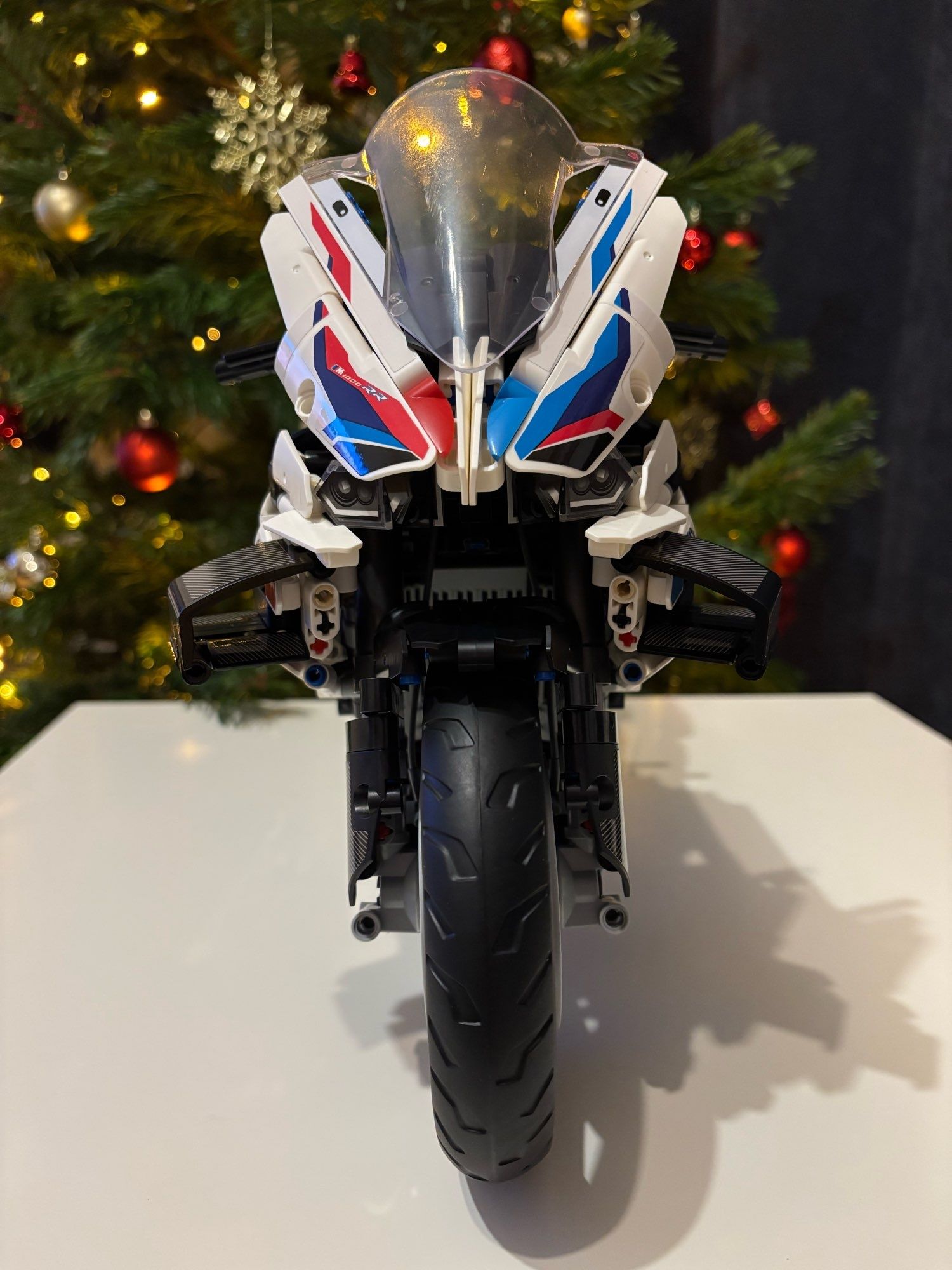 Set tip LEGO Technic BMW M 1000 RR 42130, 1920 piese NOU