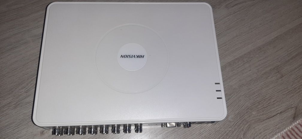 Hikvision 16 канала видео рекордер