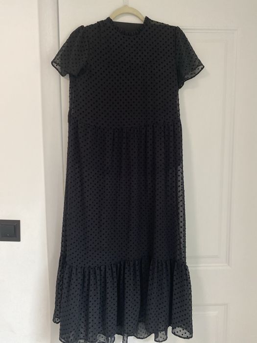 Rochita neagra cu maneca scurta !