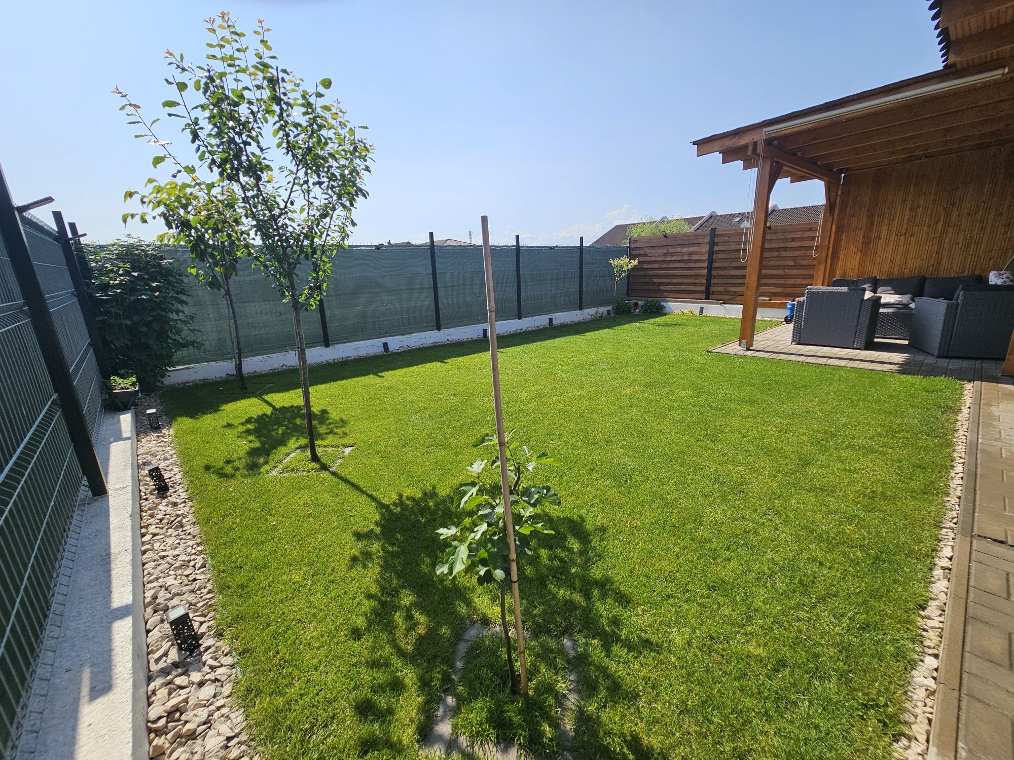 PF Vand Casa insiruita colt superba