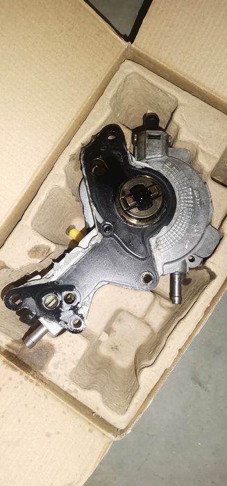 Тандем помпа  audi A4 b7