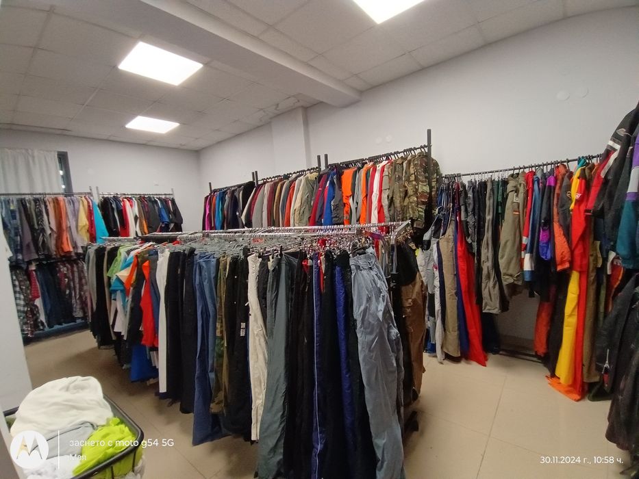 Дрехи втора употреба  3 лв кг, само ако се вземе всичката стока