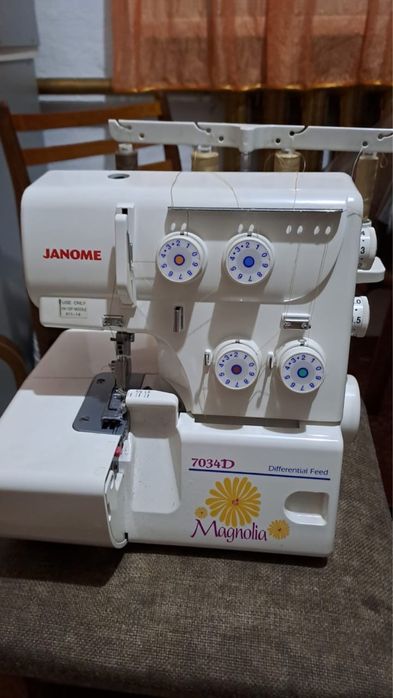 Оберлок швейная машина!!!