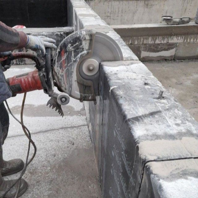 Beton teshamiz har xil razmerda