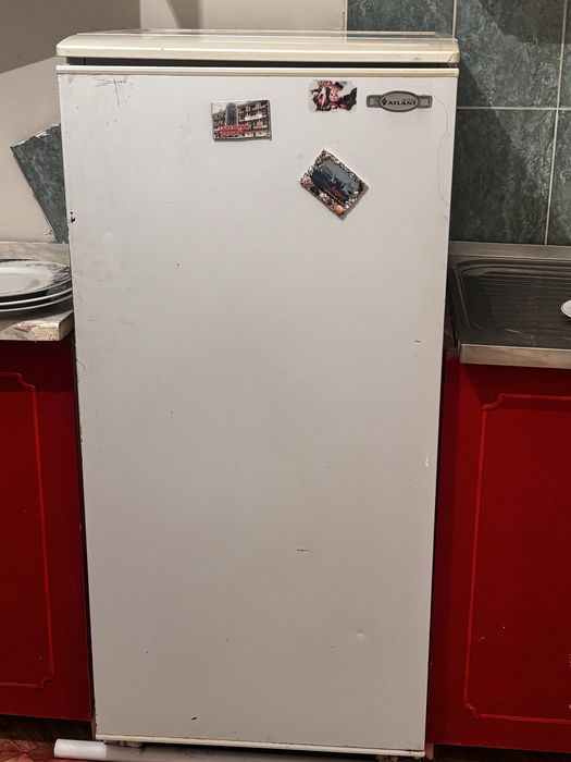 Продам холодильник