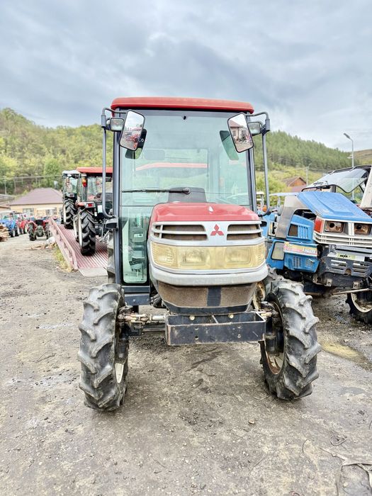 Tractor japonez Mitsubishi GO 30 CP. + Clima