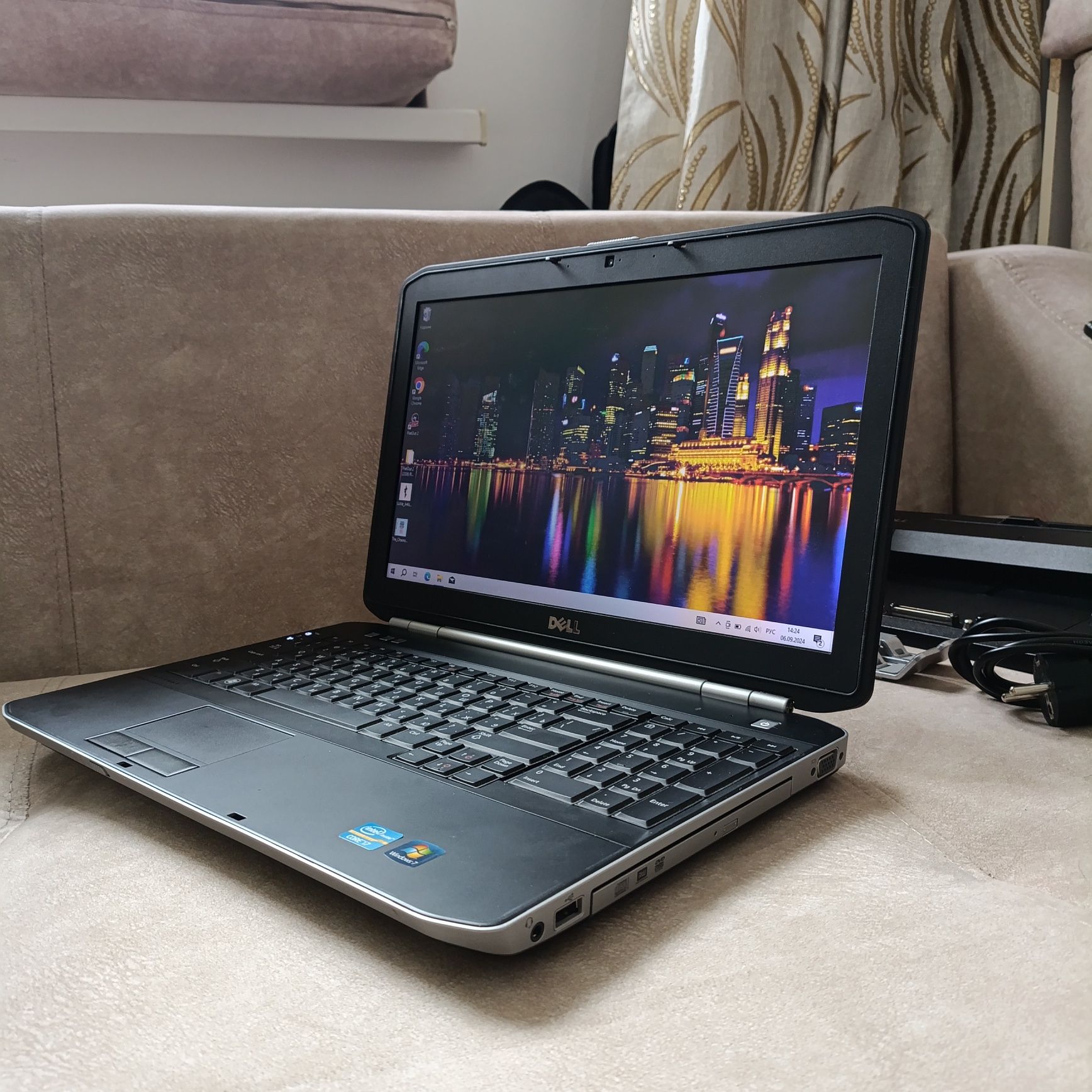 DELL Latitude| Intel Core i7 | Быстрый SSD-128GB | ОЗУ-4GB |Сумка