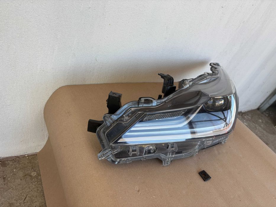 Far stanga full led Toyota Corolla sedan dupa 2018 cod 81150-02T51-00