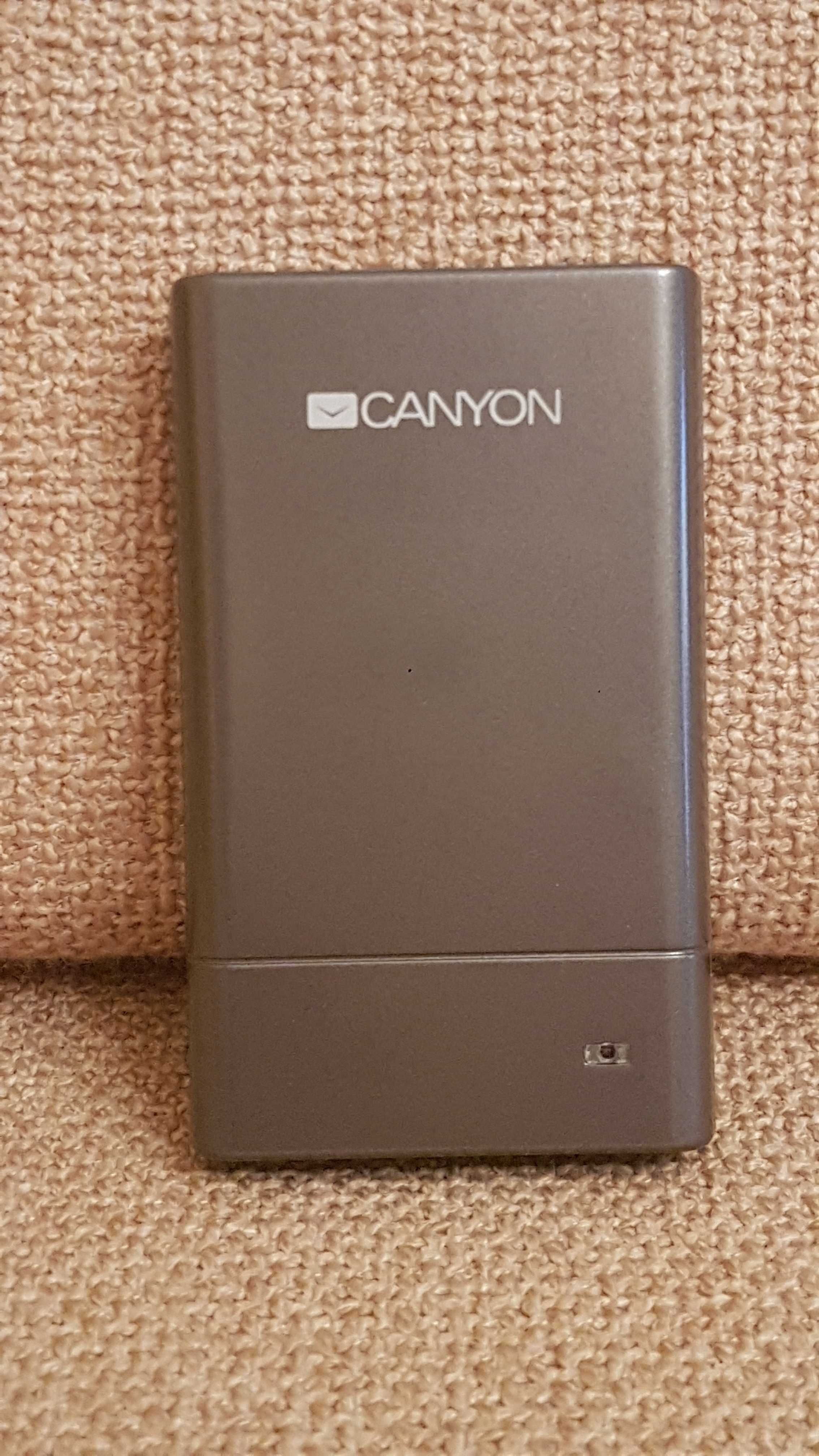 Продавам нов USB  hub CANYON  7 in 1 .